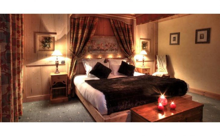 Hotel Les Suites du Montana, Tignes, Double Bedroom